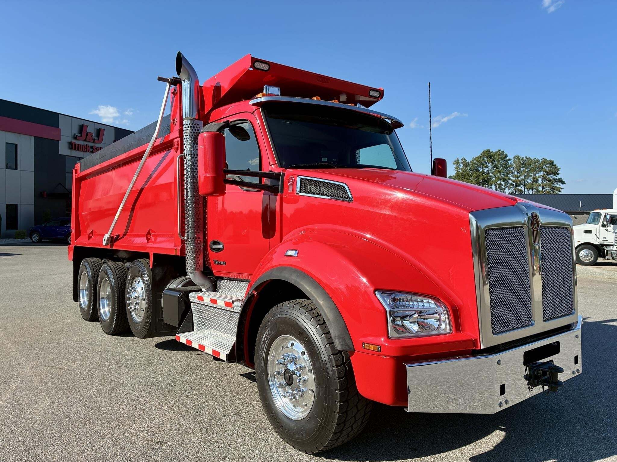 2023 KENWORTH T880 in Chatham, VA