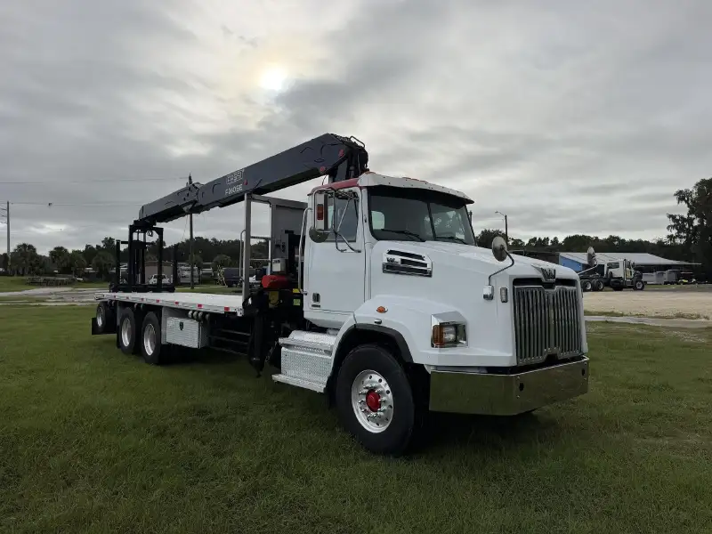 2018 WESTERN STAR 4700