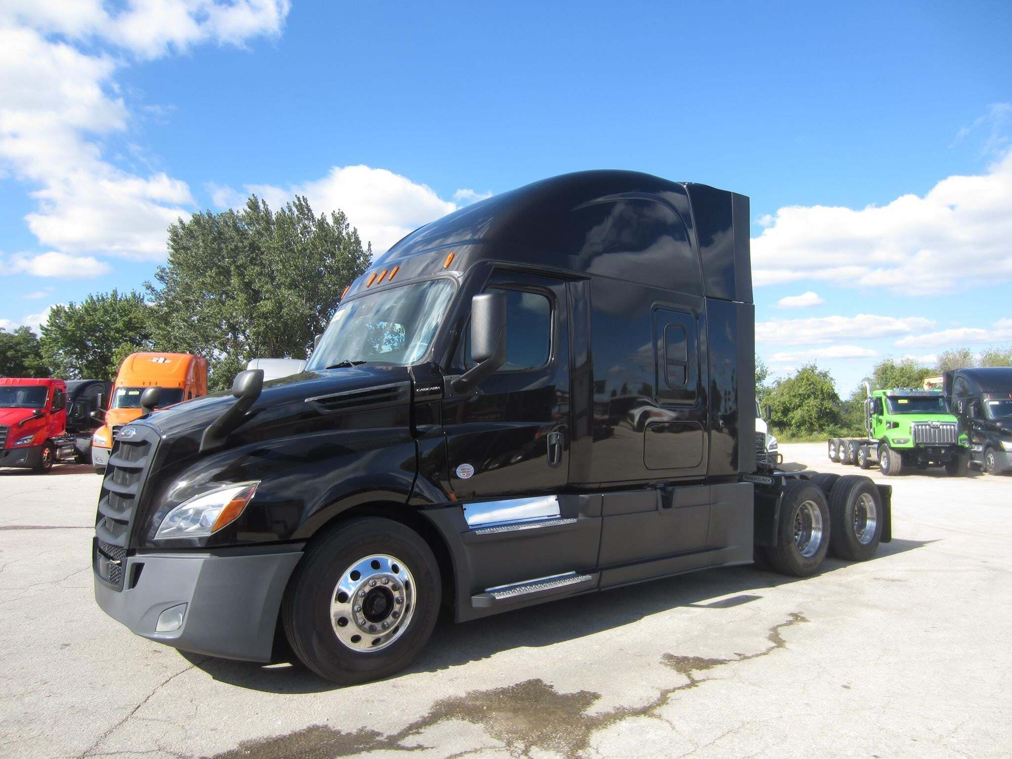 2022 FREIGHTLINER CASCADIA 126 in Dubuque, IA