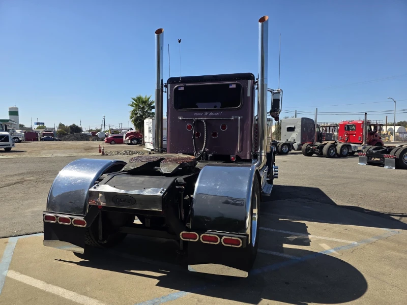 2014 PETERBILT 389