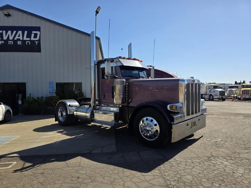 2014 PETERBILT 389