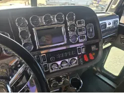 2014 PETERBILT 389