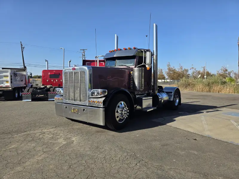 2014 PETERBILT 389