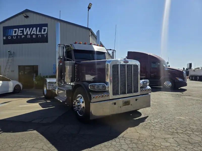 2014 PETERBILT 389