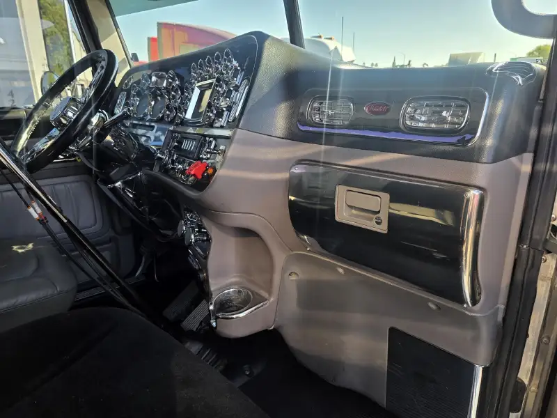 2014 PETERBILT 389