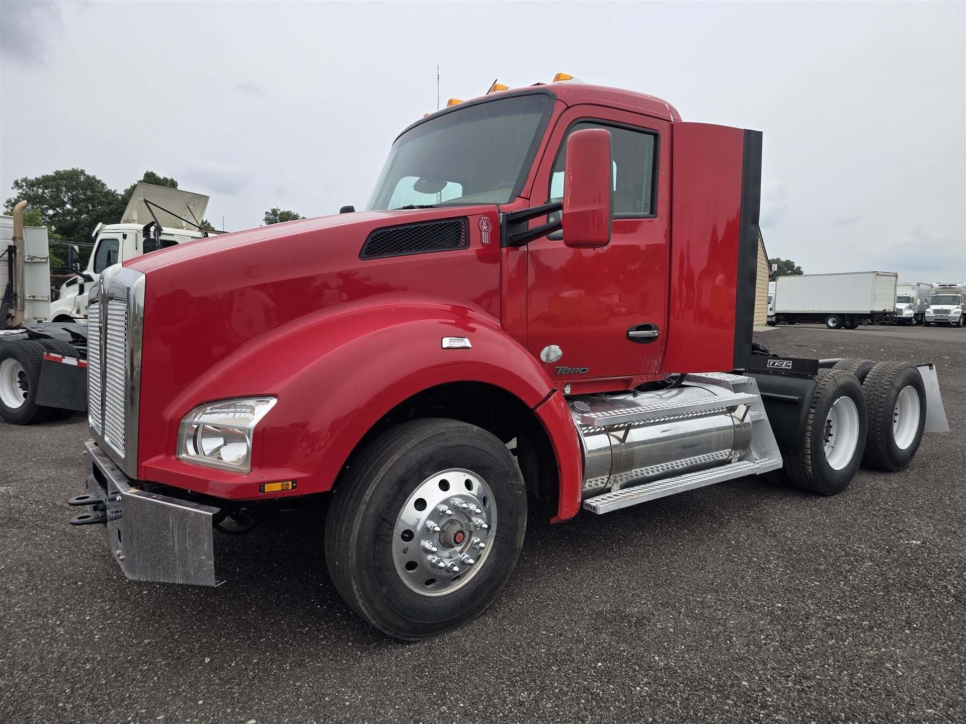 2017 KENWORTH T880 in Laotto, IN