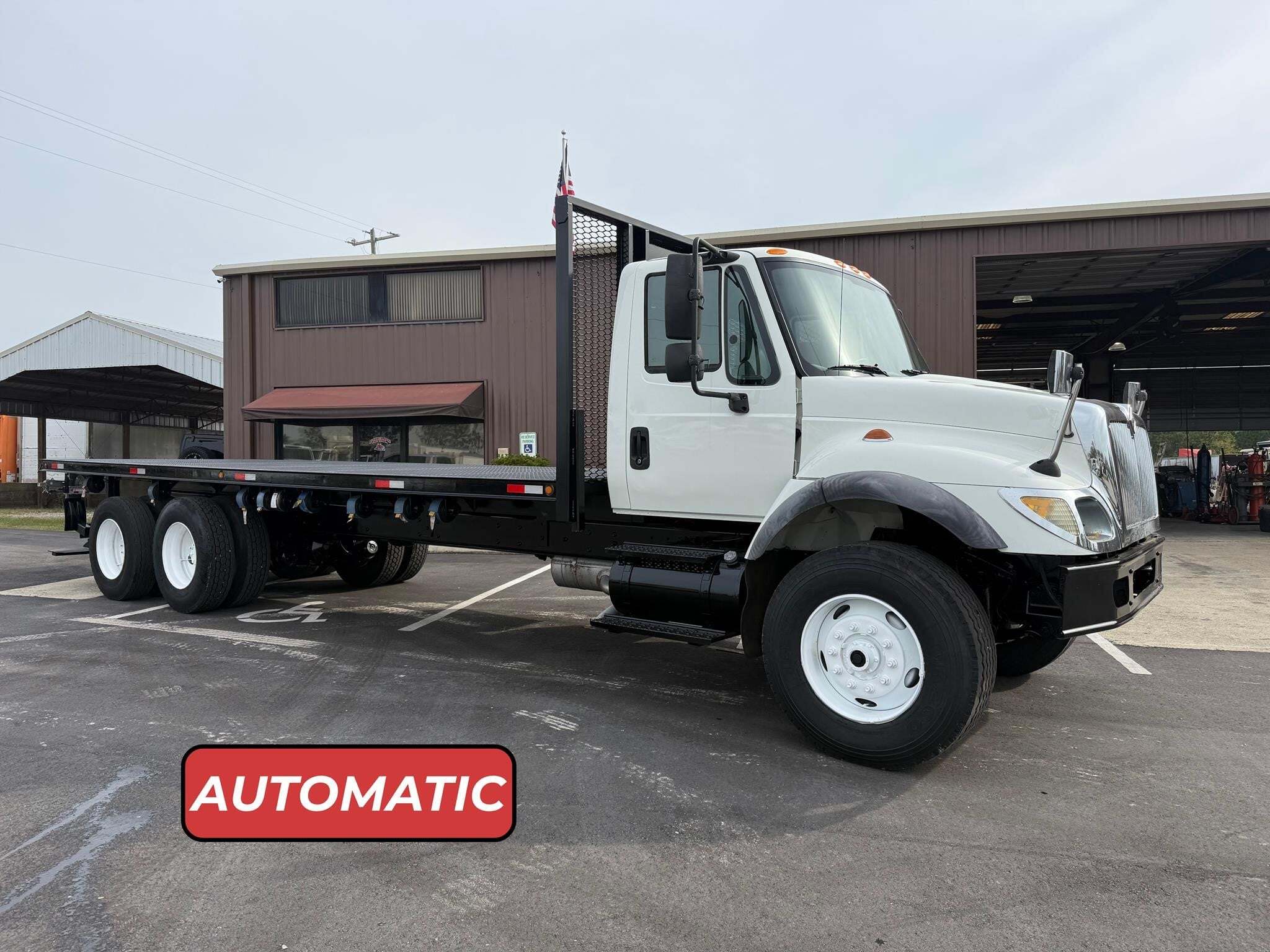 2005 INTERNATIONAL WORKSTAR 7400 in Wilmington, NC