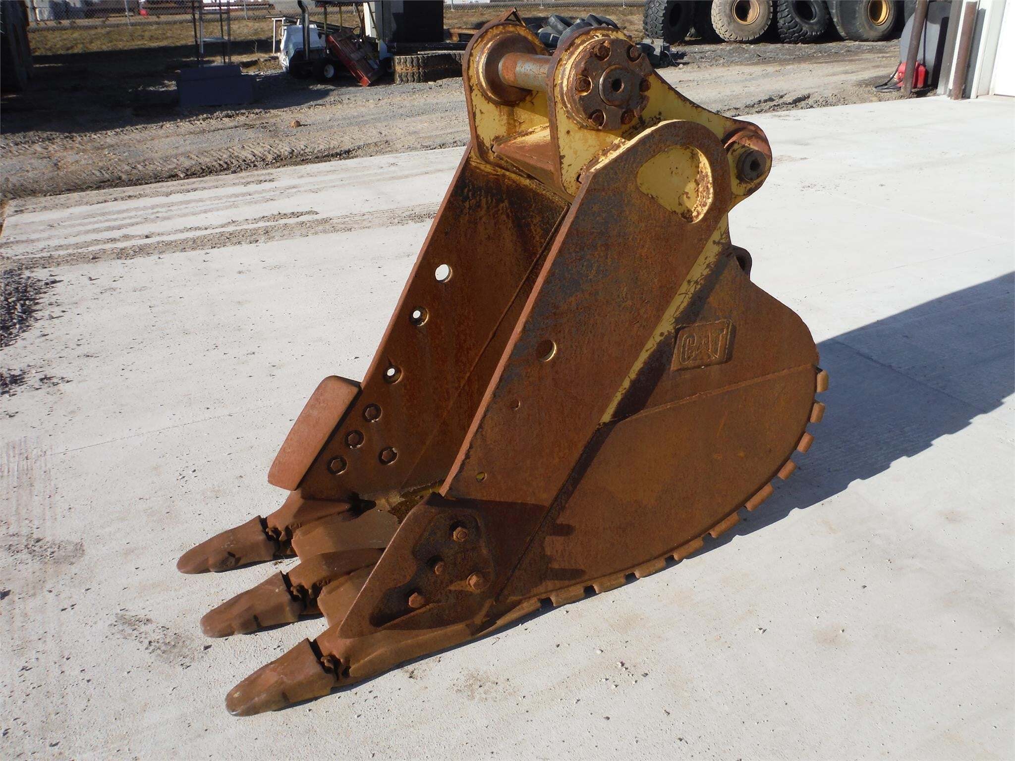 CATERPILLAR Attachment in Milton, PA