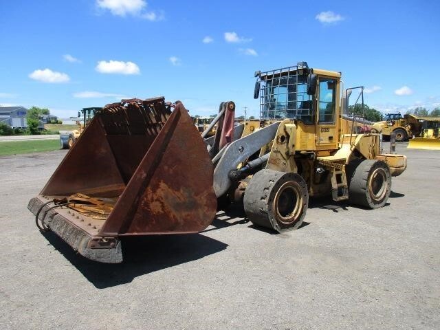 2002 VOLVO L120E in Holland, MI