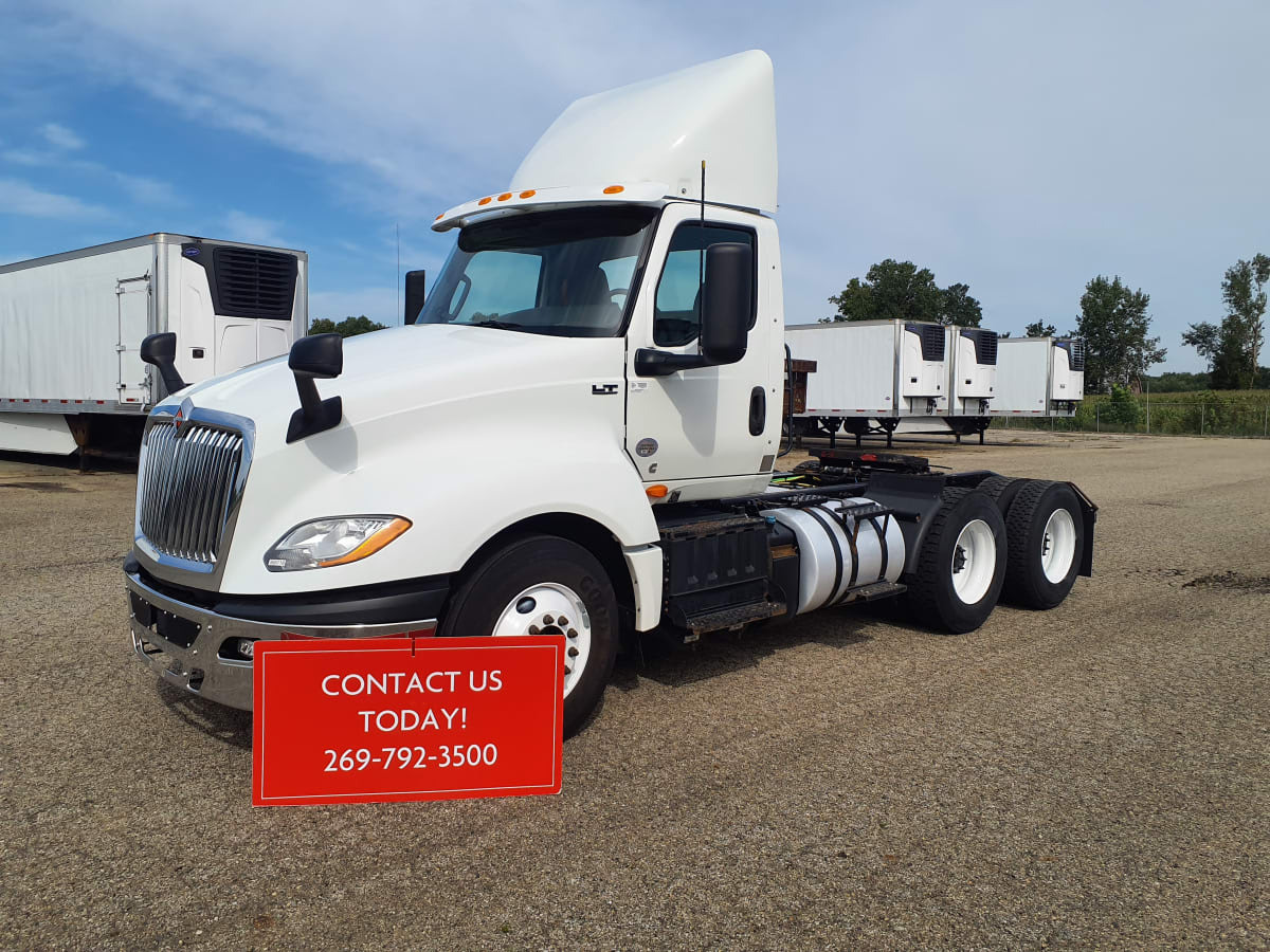 2019 INTERNATIONAL LT625 DAYCAB T/A in Wayland, MI