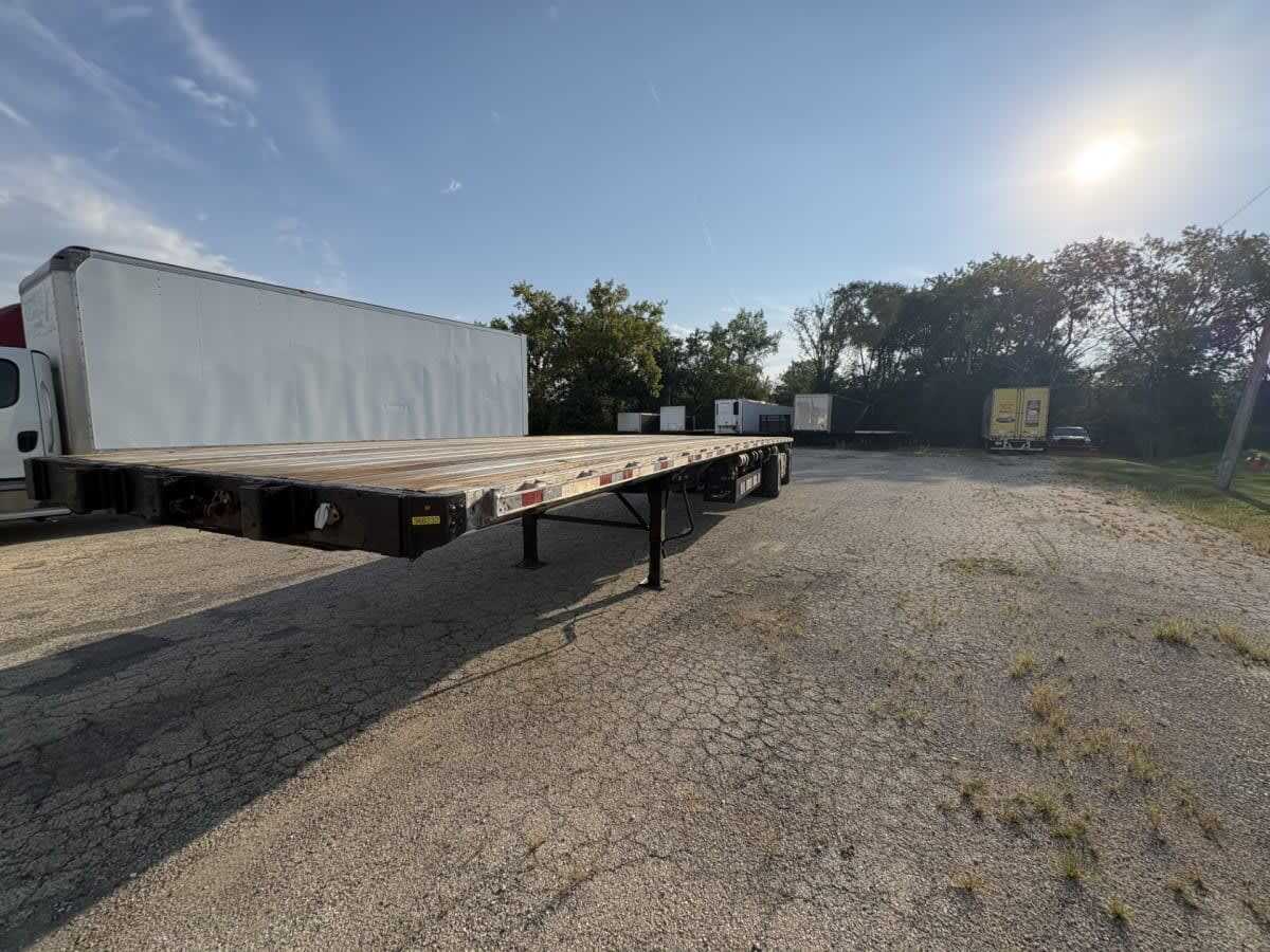 2015 GREAT DANE TRAILERS FLATBED 48/102 in Bolingbrook, IL