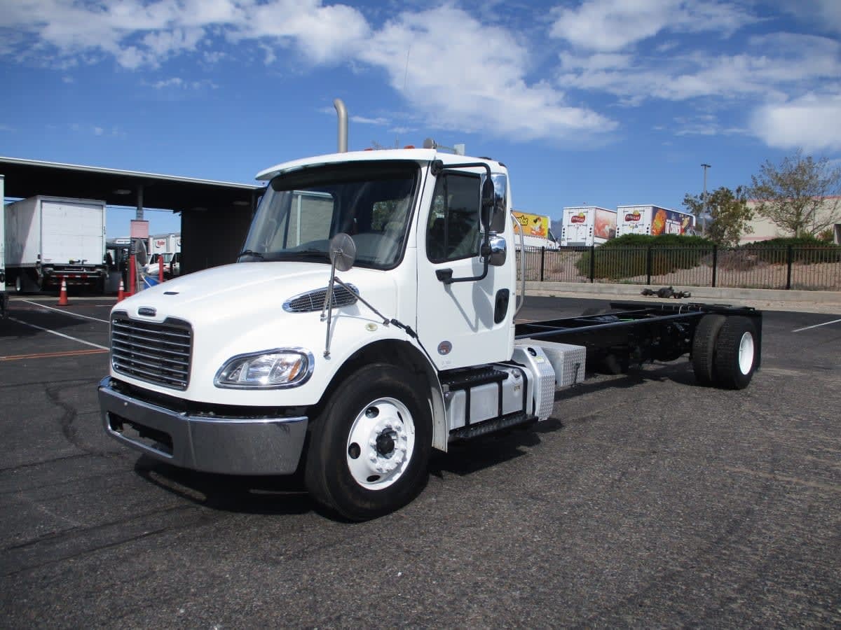 2019 FREIGHTLINER BUSINESS CLASS M2 106 in Commerce City, CO