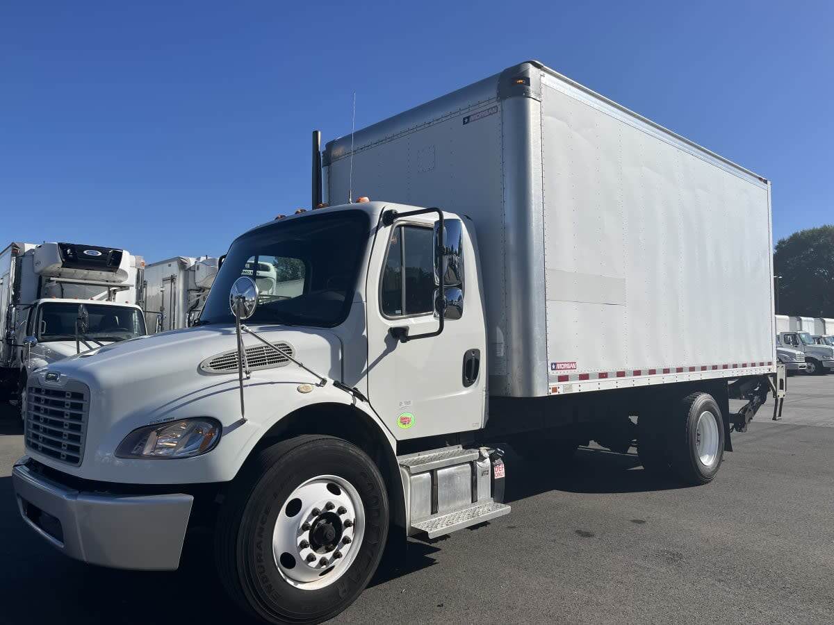2016 FREIGHTLINER BUSINESS CLASS M2 106 in Laurel, MD