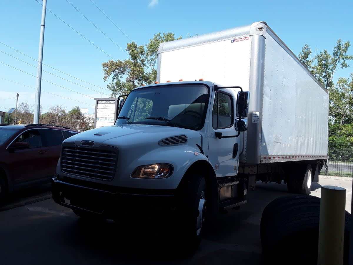 2022 FREIGHTLINER BUSINESS CLASS M2 106 in Kansas City, MO