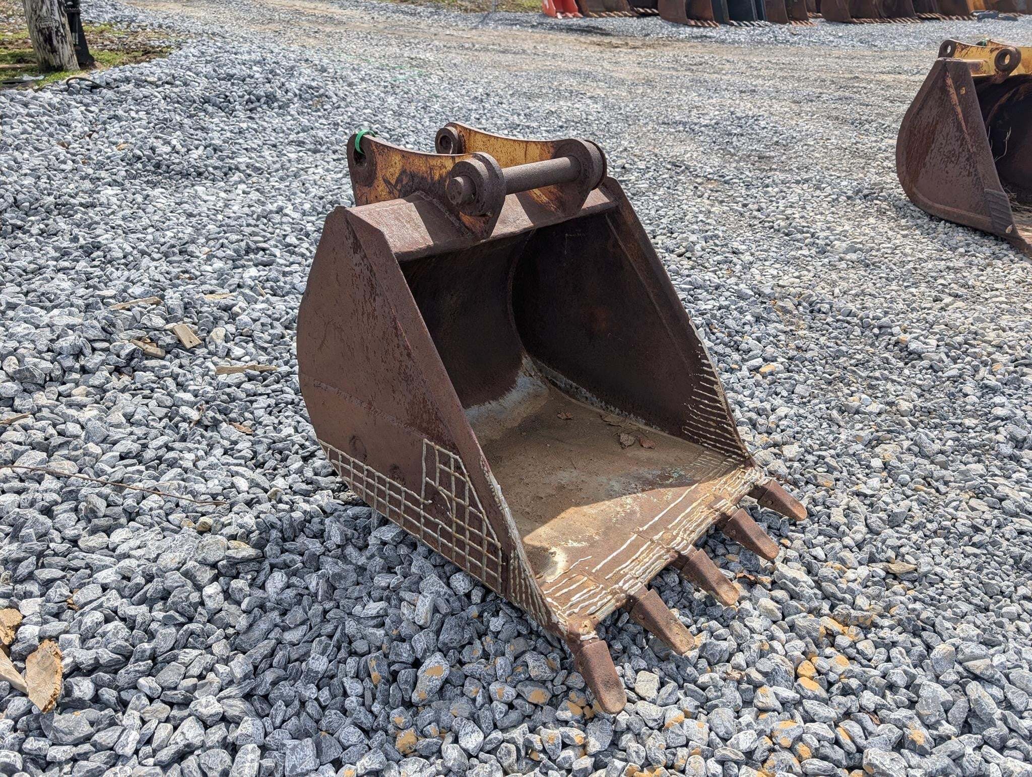 CATERPILLAR Attachment in Womelsdorf, PA