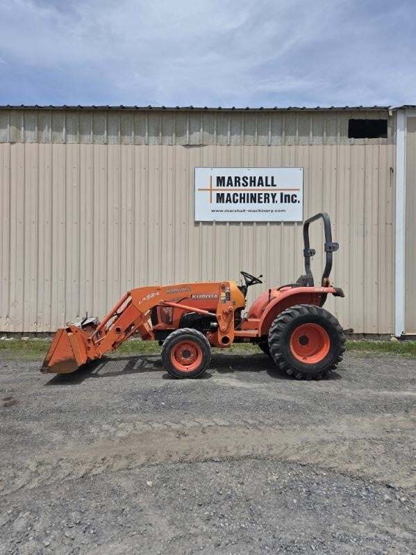 2012 KUBOTA L3800HST in Belvidere, NJ