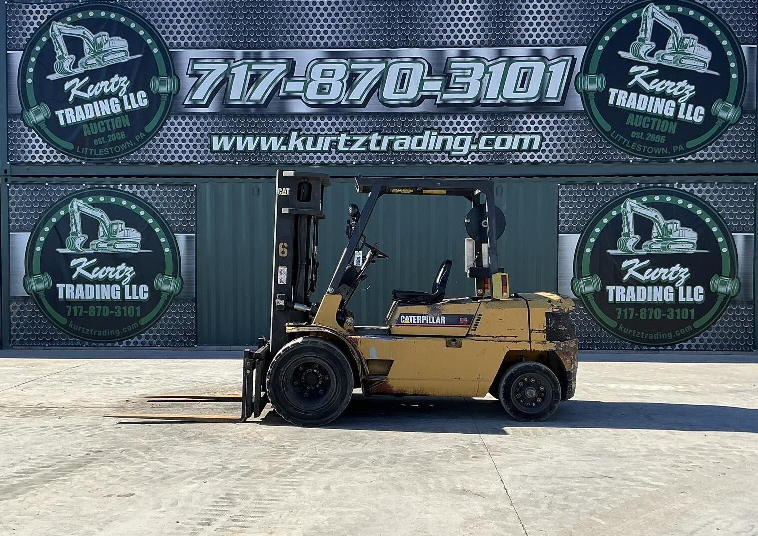 2003 CATERPILLAR DP40 in Littlestown, PA