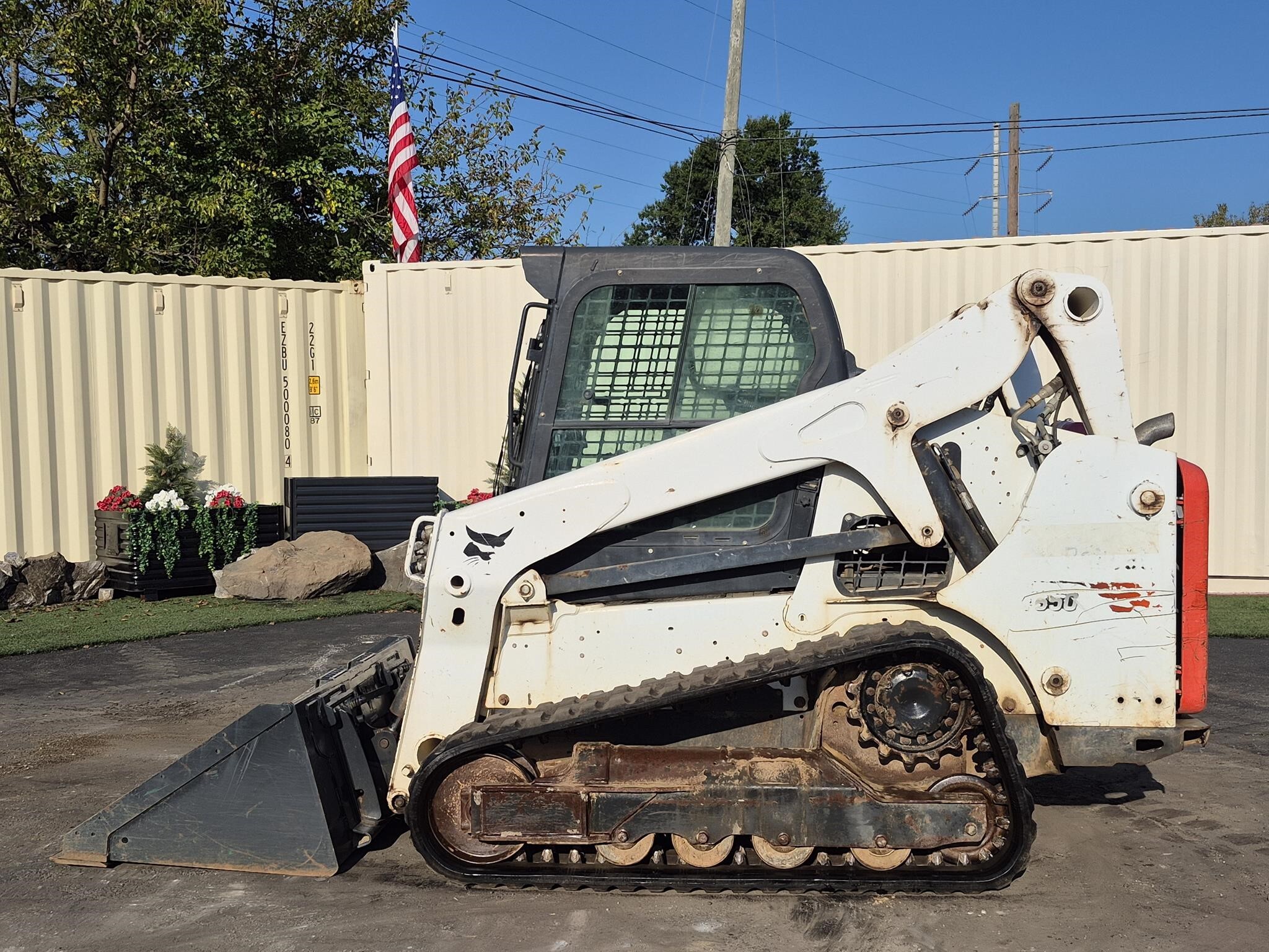 2019 BOBCAT T650 in Essington, PA
