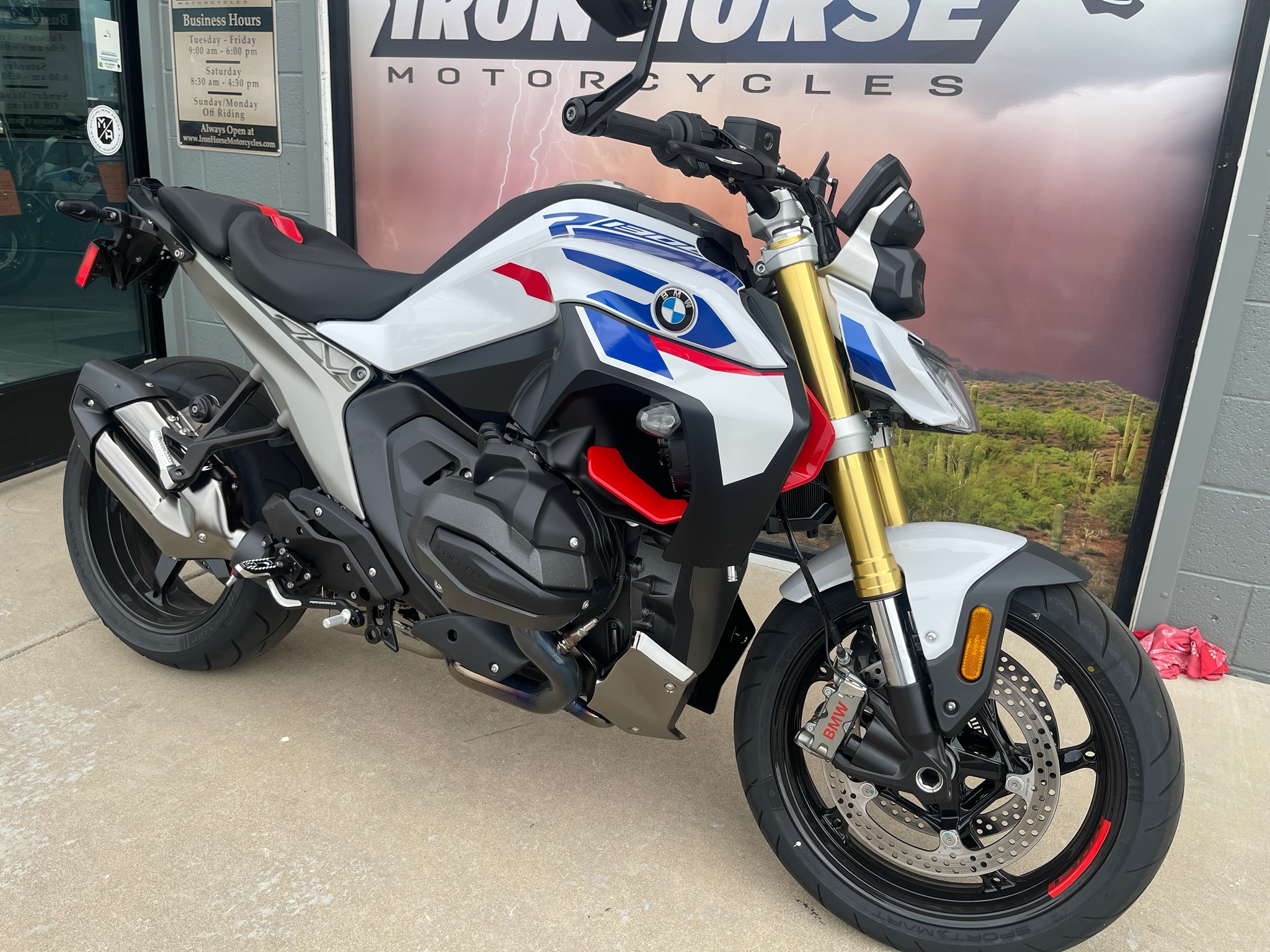 2026 BMW R 1300 R in Tucson, AZ