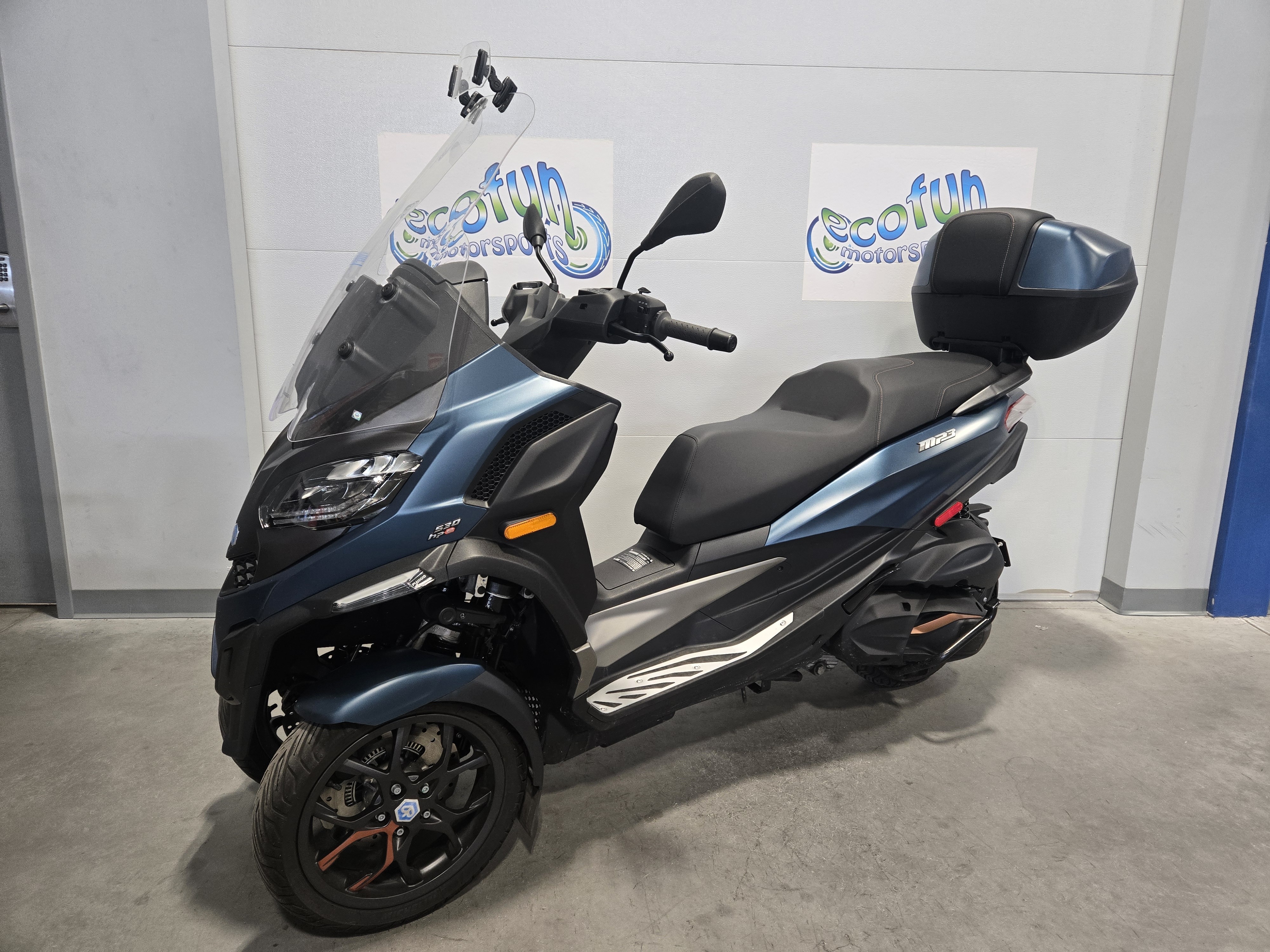 2024 Piaggio MP3 530 Exclusive 530 HPE EXCLUSIVE in Forest Lake, MN