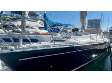 Beneteau Oceanis 52 Review image