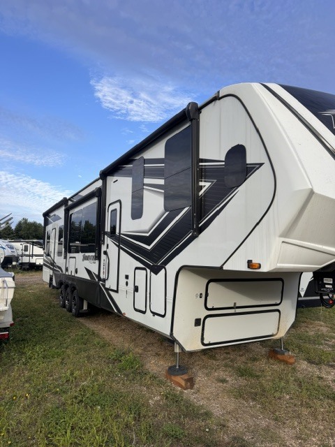 2024 Grand Design MOMENTUM M-CLASS 395MS RV