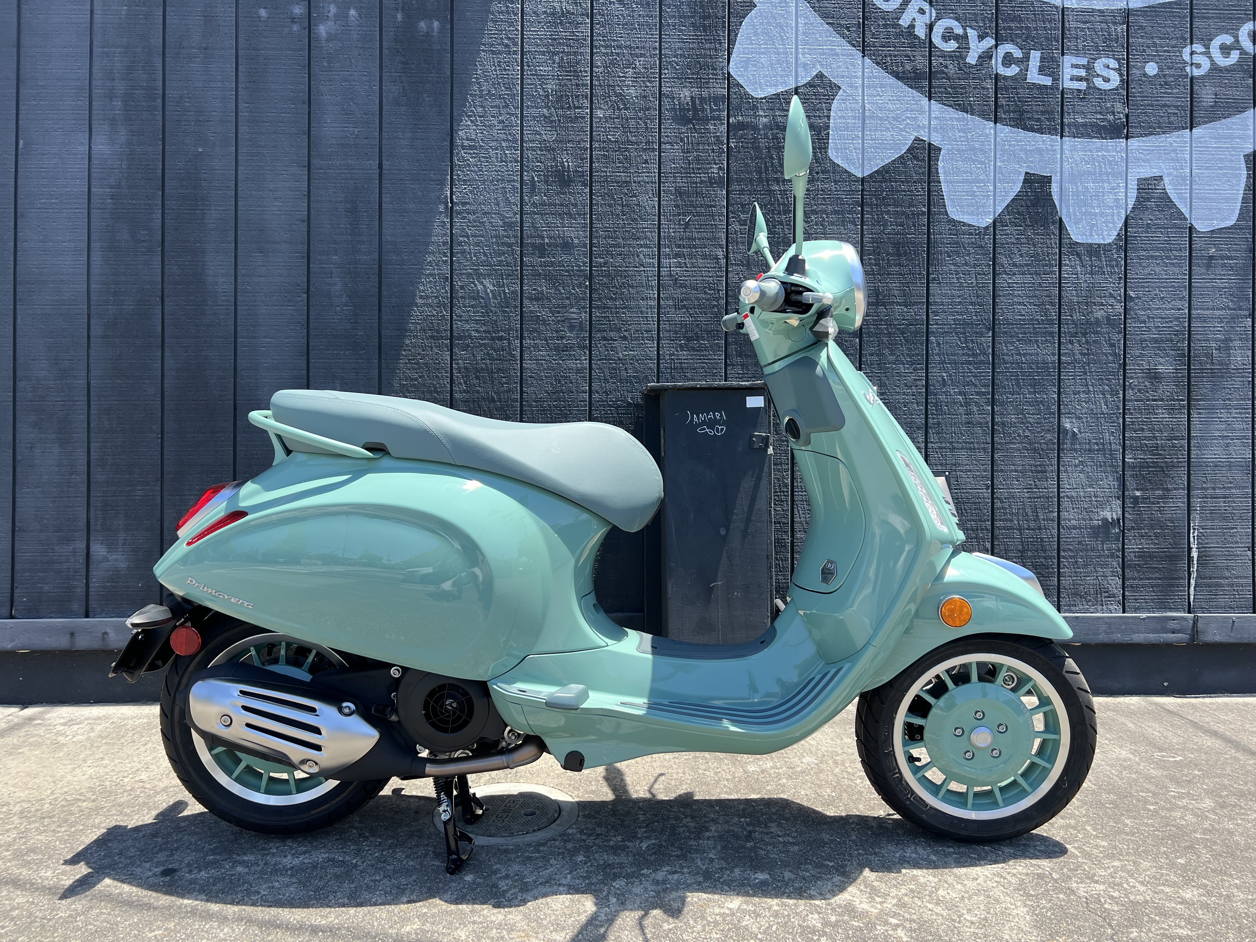 2027 Vespa Primavera 150 80th Anniversario 150 in Oakland, CA