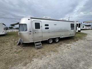 2022 AIRSTREAM FLYING CLOUD 27FB TWIN