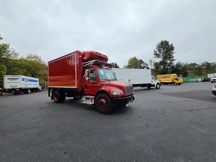 2021 FREIGHTLINER BUSINESS CLASS M2 106 in Tukwila, WA
