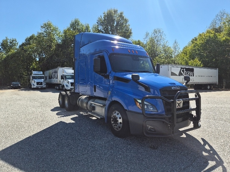 2023 FREIGHTLINER CASCADIA 126 in Greensboro, NC