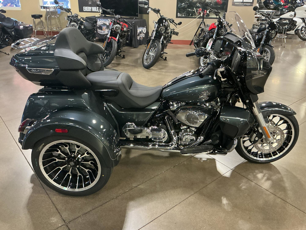 2026 Harley-Davidson Trike Street Glide 3 Limited CVO LIMITED in Peoria, AZ
