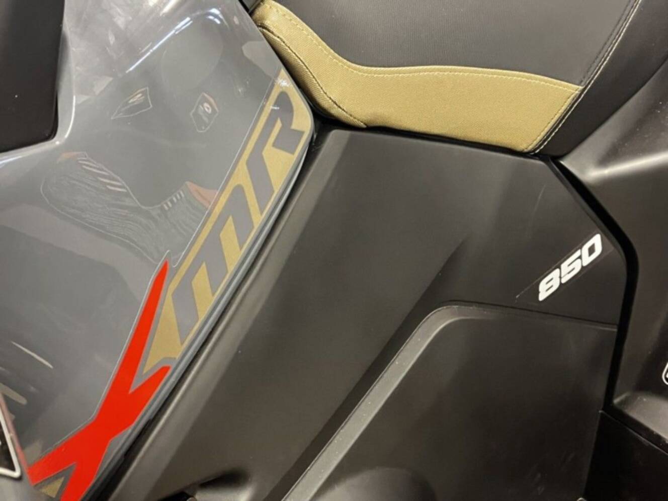 A photo of this 2026 Can-Am Outlander X Mr 850