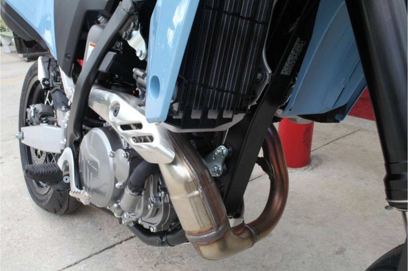 A photo of this 2025 Suzuki DR-Z4SM