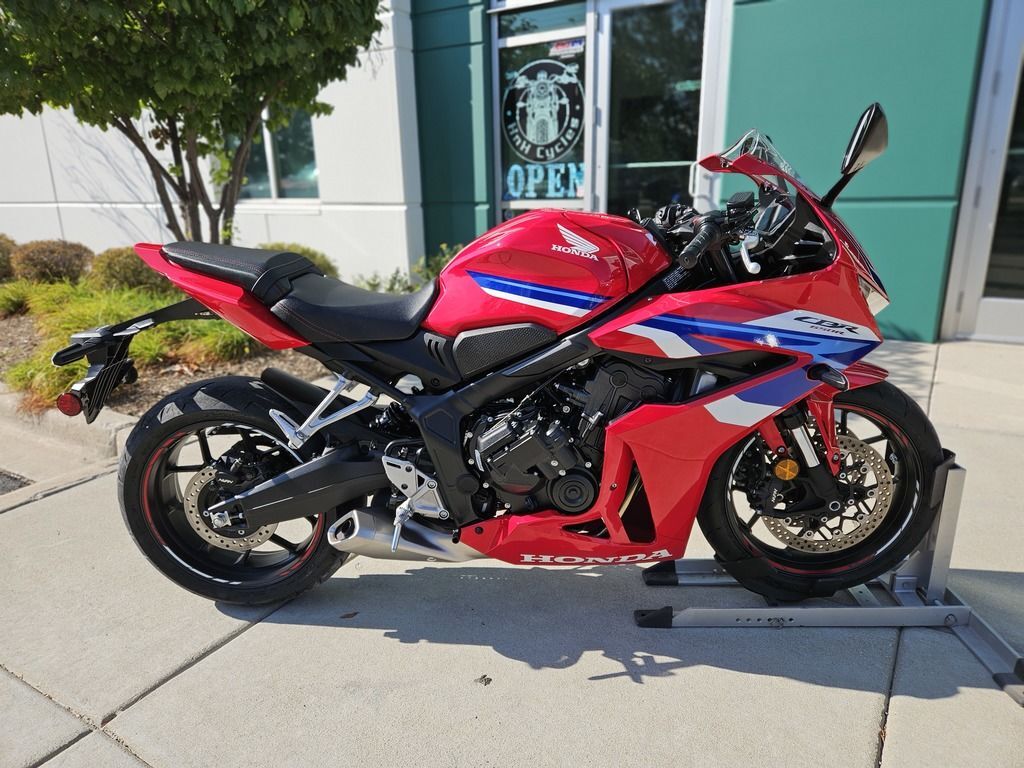2024 Honda® CBR650R BASE in romeoville IL