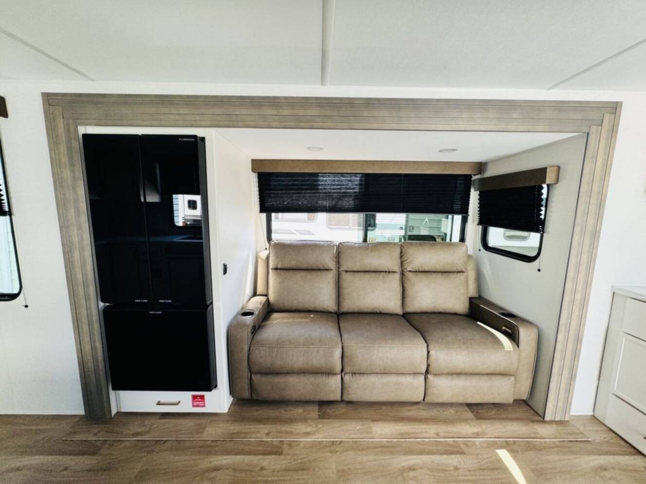 A photo of this 2027 Grand Design Transcend 285RKT