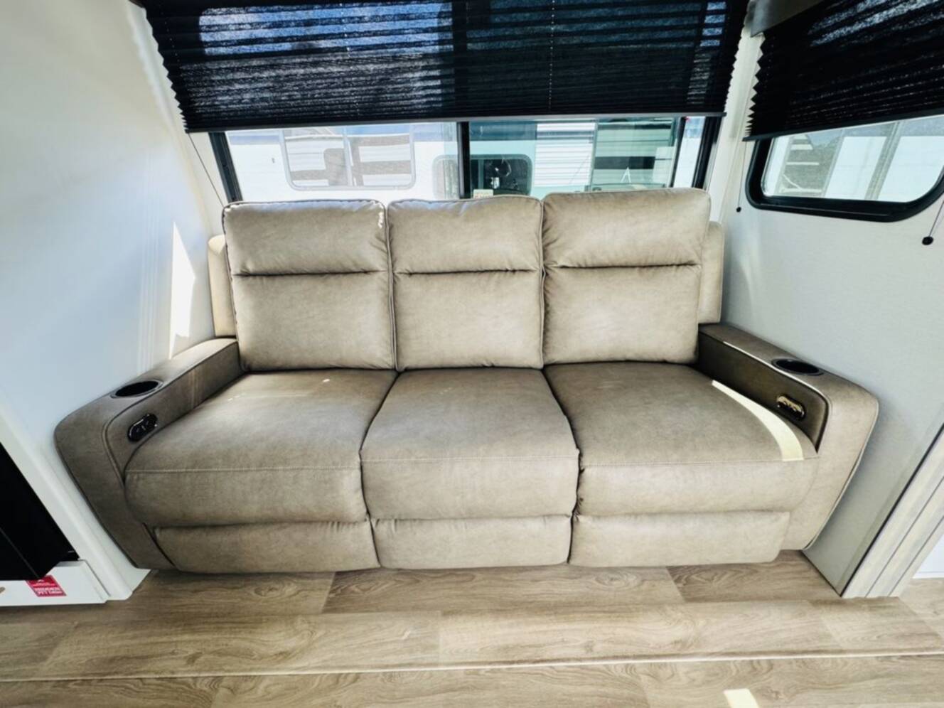 A photo of this 2027 Grand Design Transcend 285RKT