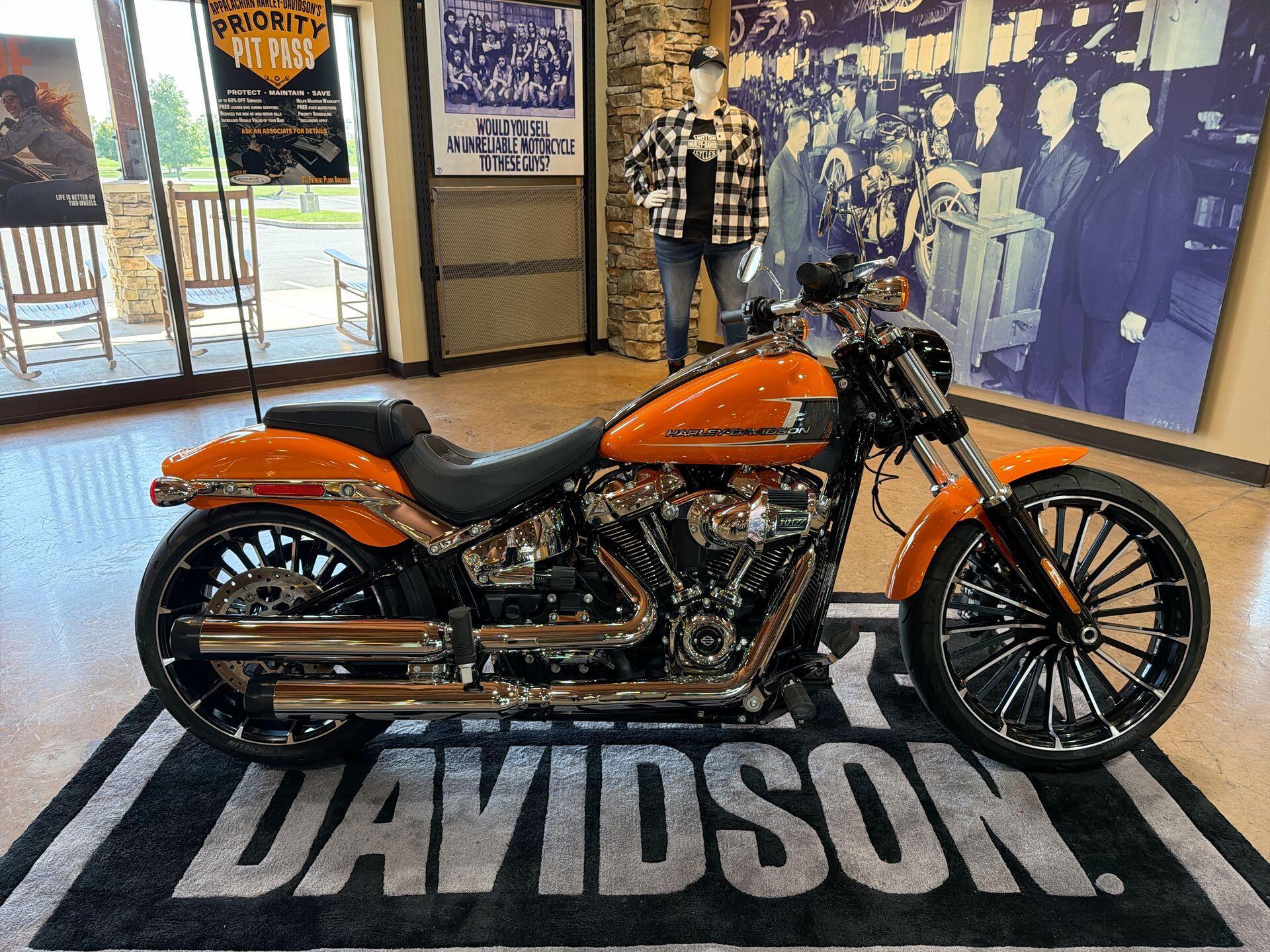 2023 Harley-Davidson Breakout in Mechanicsburg, PA