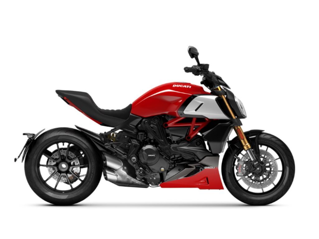 2021 Ducati Diavel 1260 S Ducati Red 1260 S in Brunswick, OH