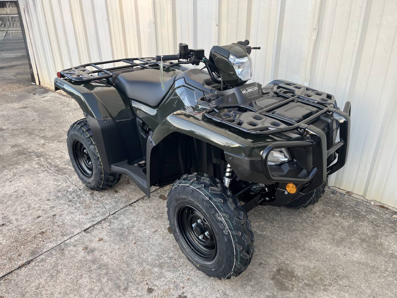 A photo of this 2027 Honda FourTrax Foreman Rubicon 520 EPS