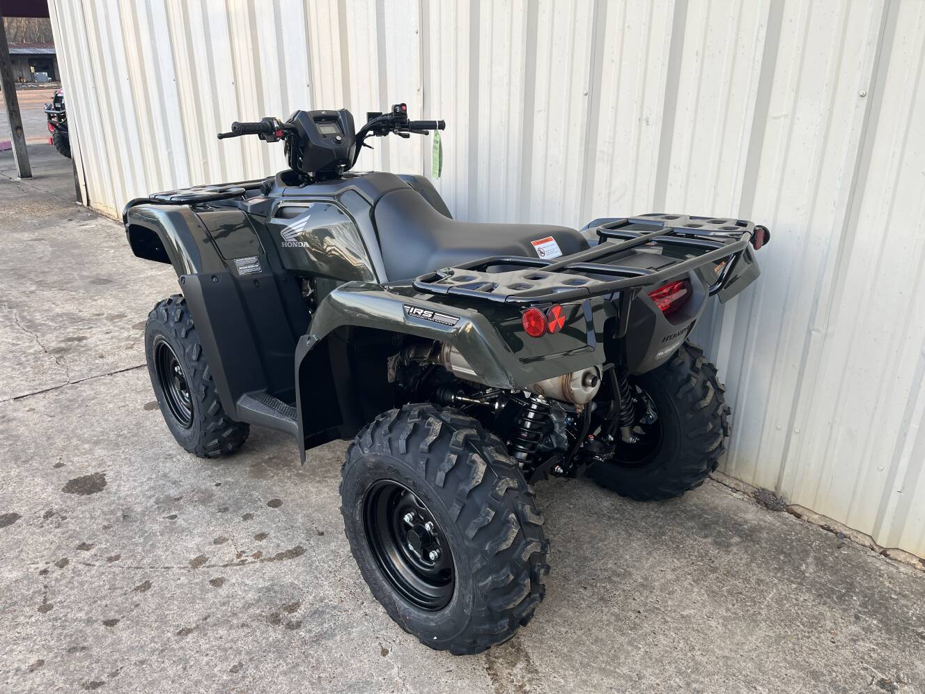 A photo of this 2027 Honda FourTrax Foreman Rubicon 520 EPS