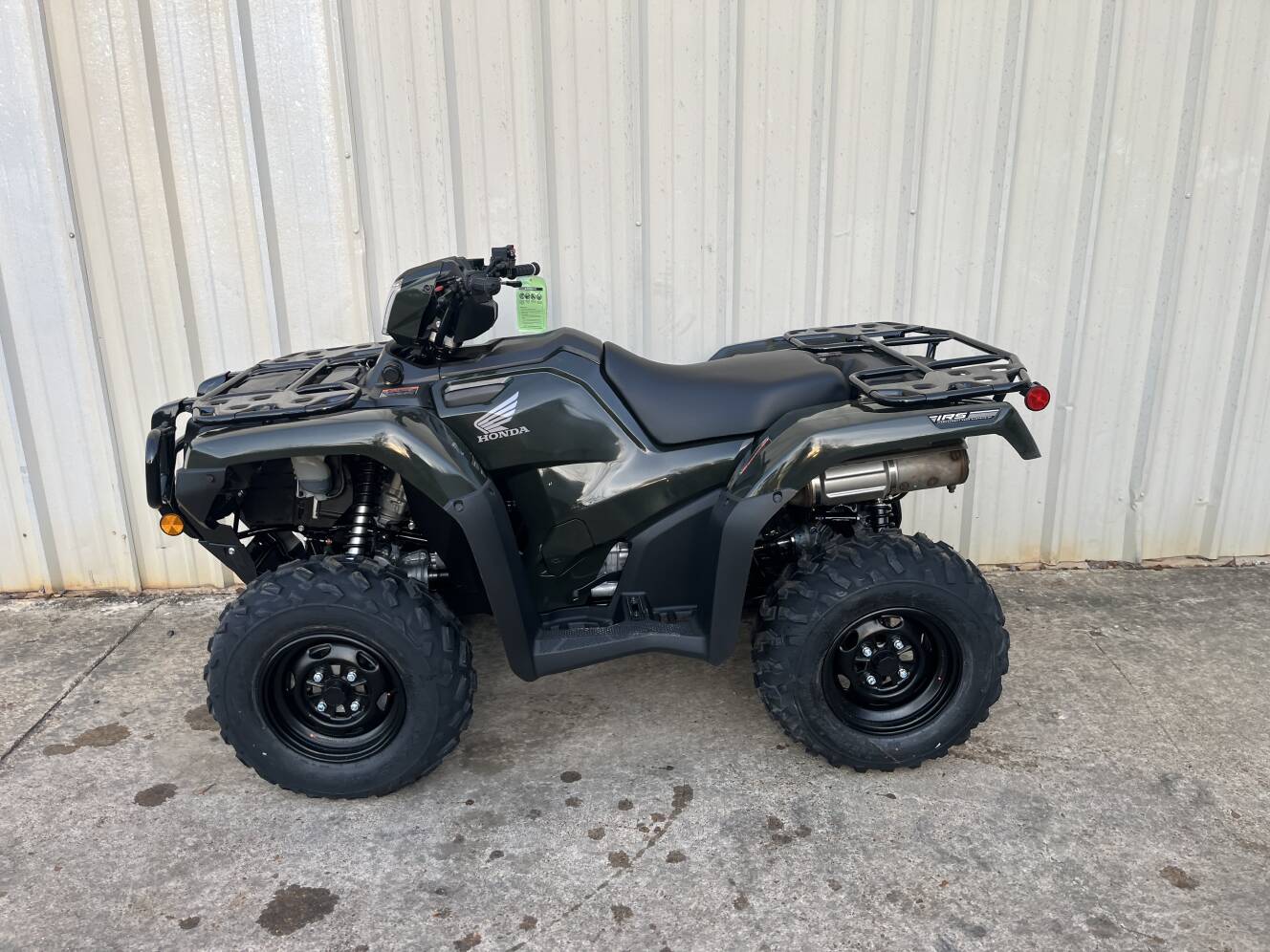A photo of this 2027 Honda FourTrax Foreman Rubicon 520 EPS