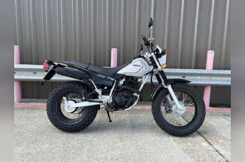 2027 Yamaha TW200 in highlands TX