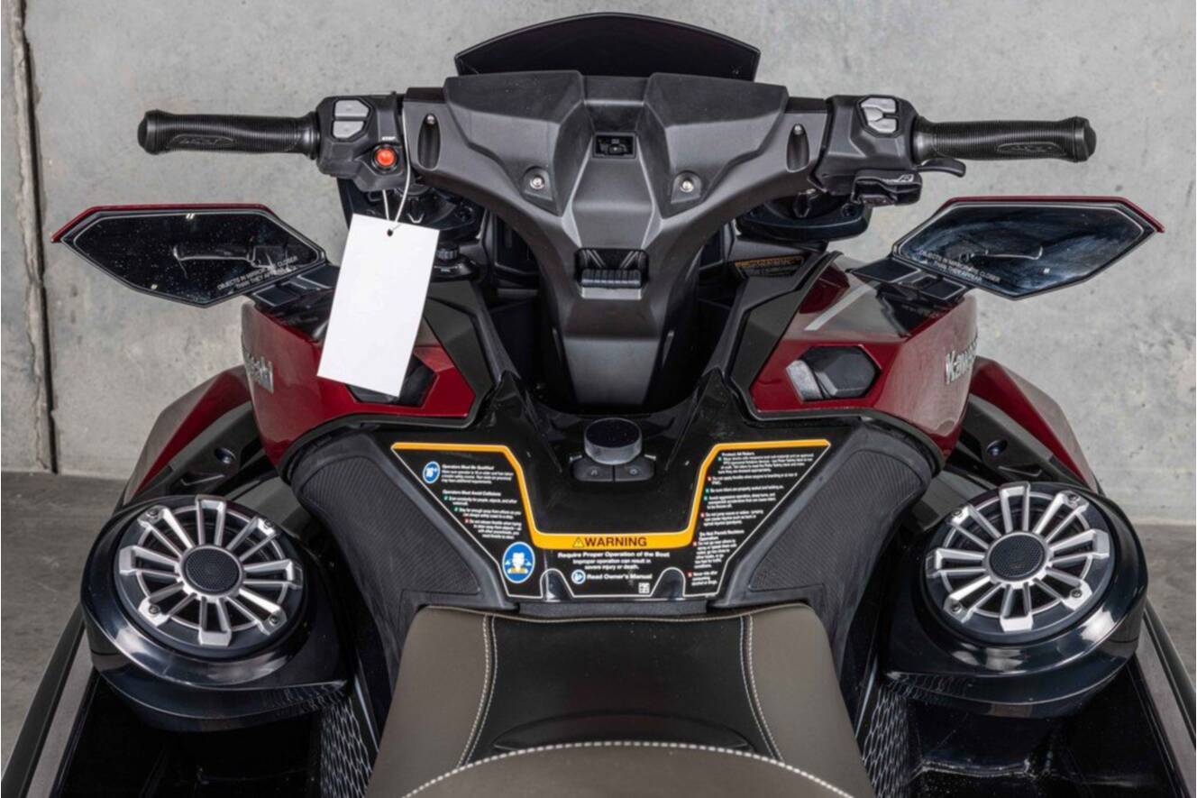 A photo of this 2026 Kawasaki Jet Ski® Ultra® 310 LX