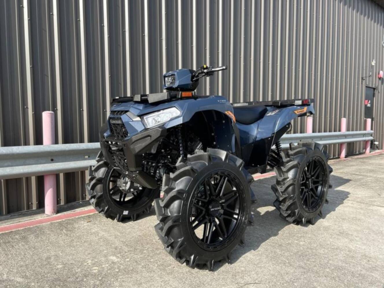 A photo of this 2026 Kawasaki Brute Force 750 EPS