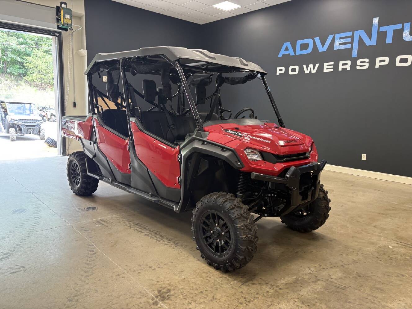 A photo of this 2025 Honda Pioneer 1000-6 Crew Deluxe