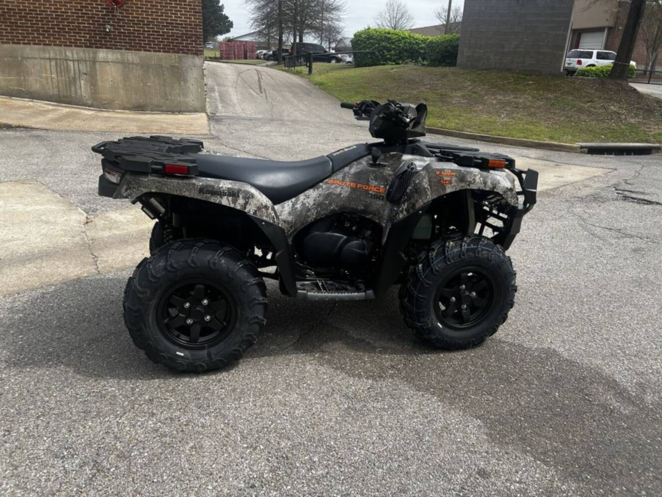 A photo of this 2026 Kawasaki Brute Force 750 SE EPS