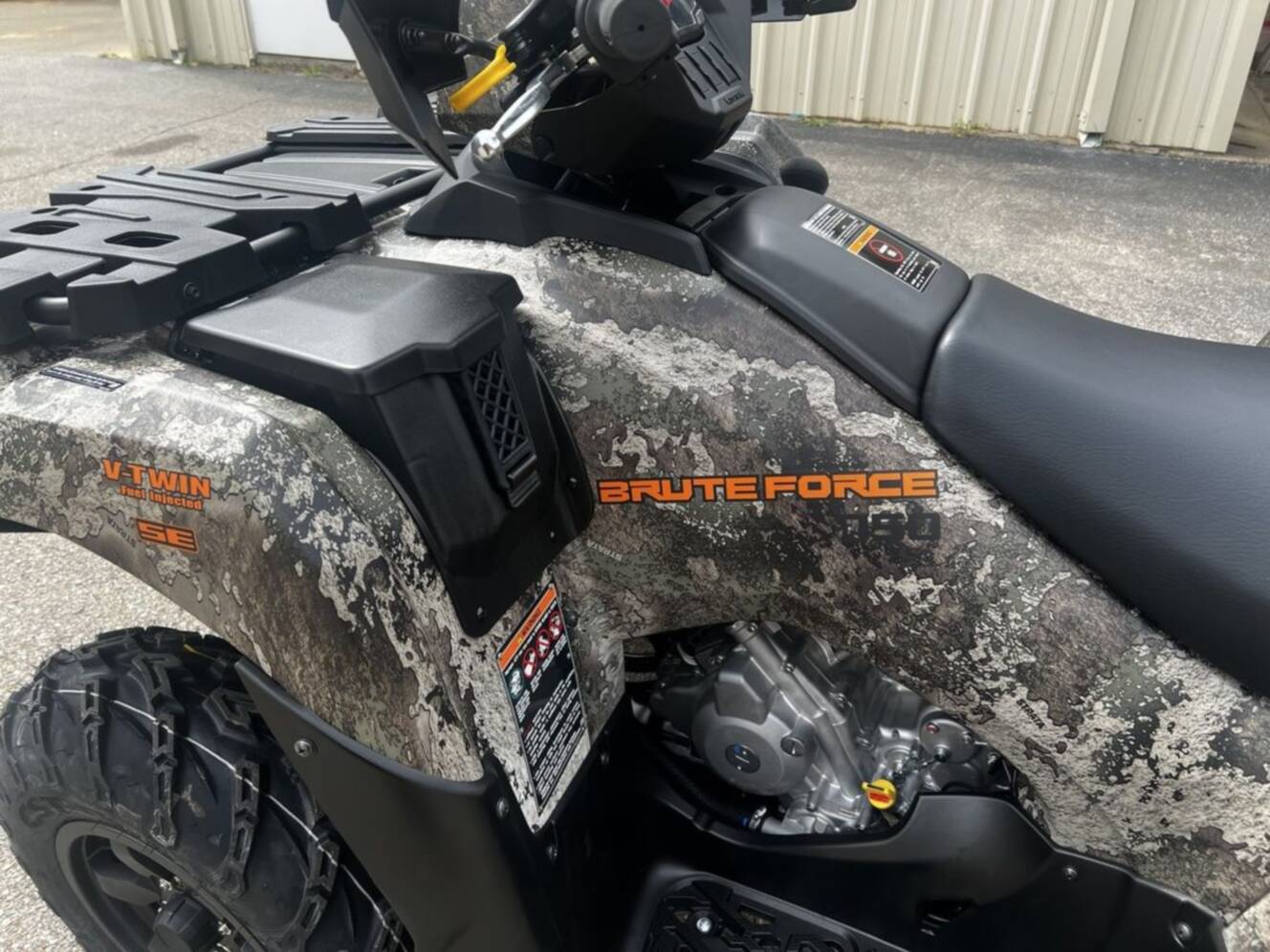 A photo of this 2026 Kawasaki Brute Force 750 SE EPS