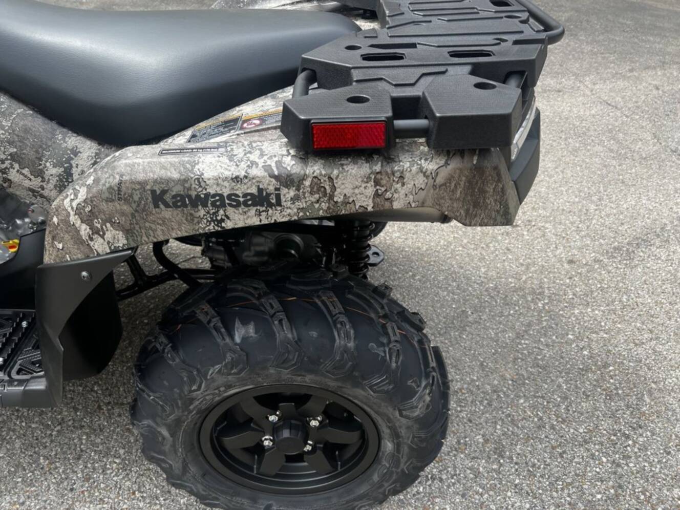 A photo of this 2026 Kawasaki Brute Force 750 SE EPS