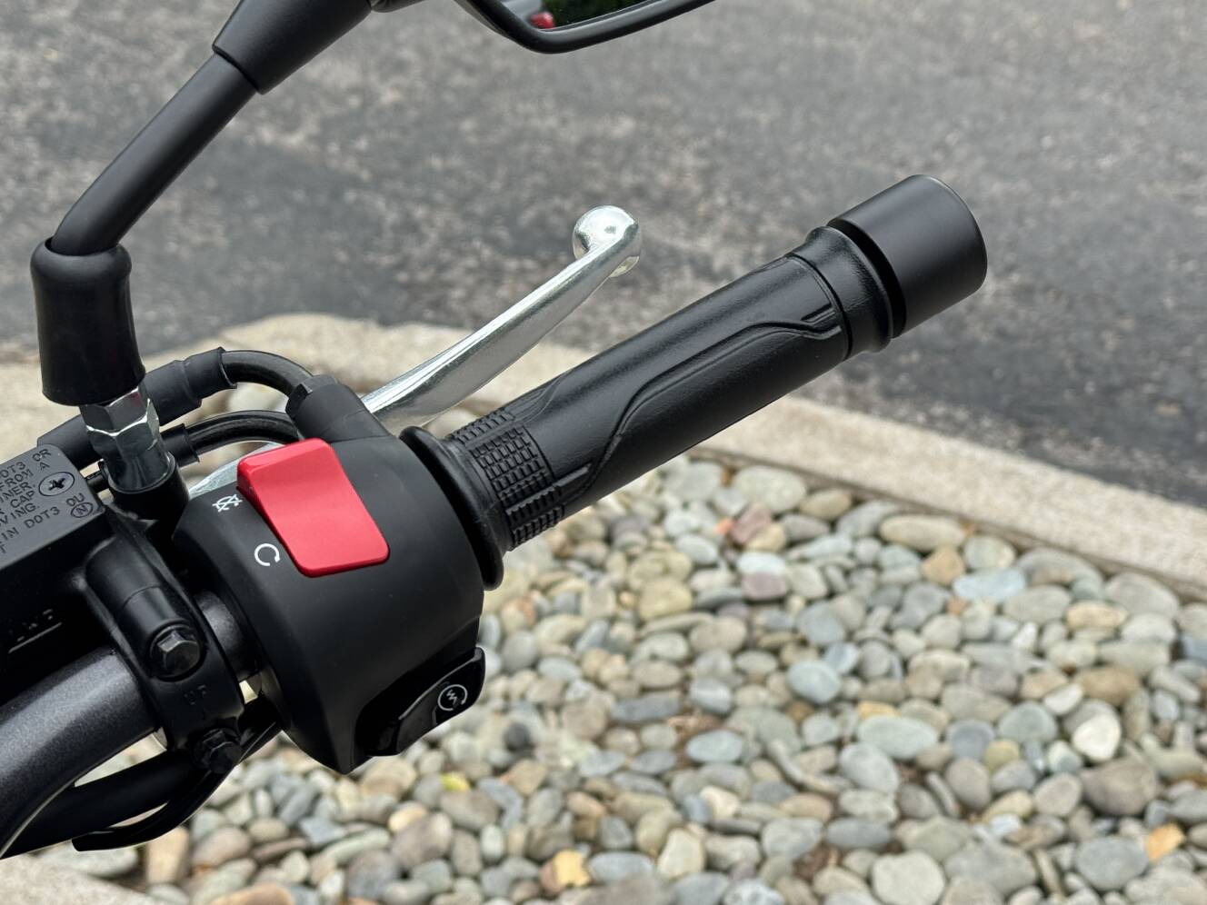 A photo of this 2025 Honda Honda CB300R