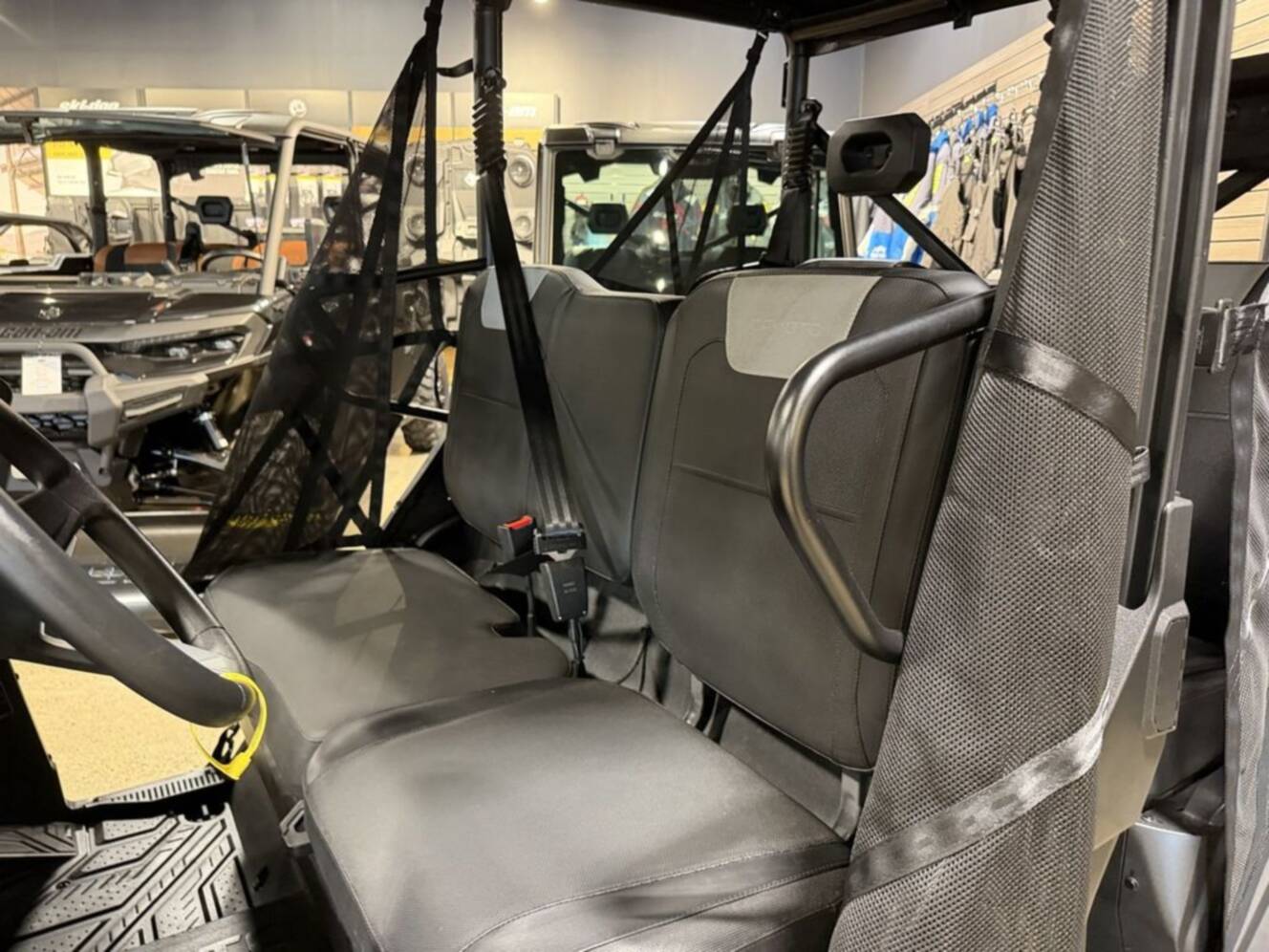 A photo of this 2025 CFMOTO UFORCE 800 XL HUNTING EDITION